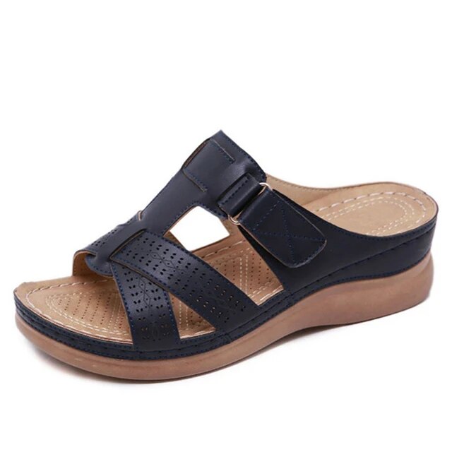 "Sandales orthopédiques ComfortWave en bleu, offrant soutien plantaire et confort optimal pour une meilleure posture."