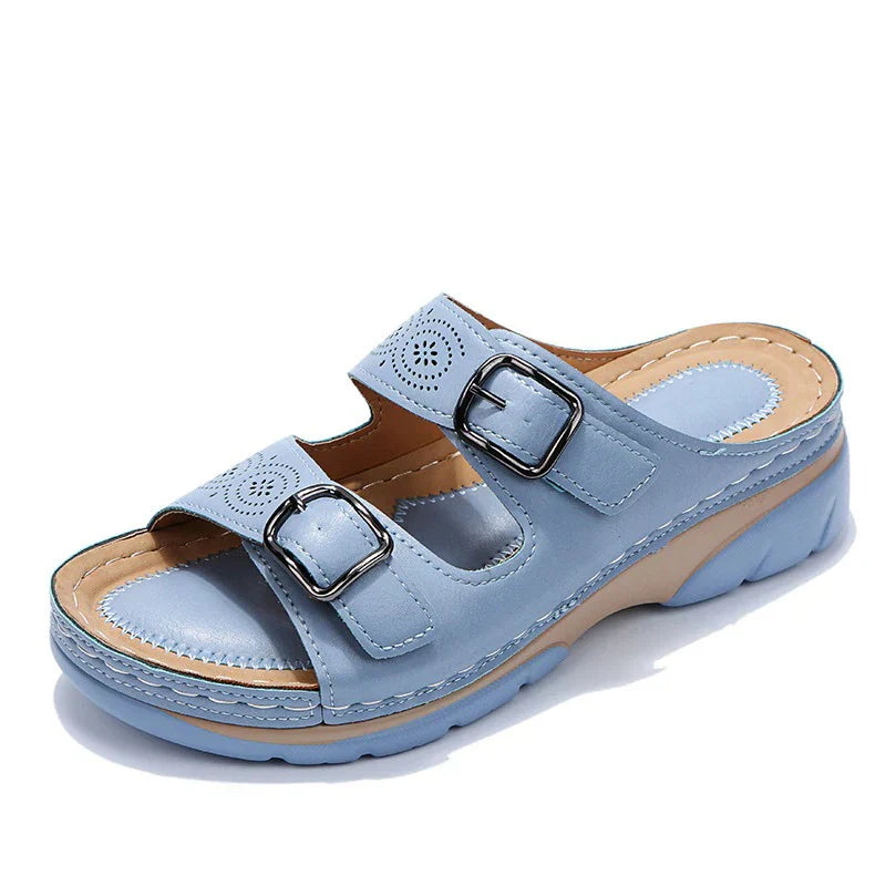 "Sandales orthopédiques en cuir pour femmes, élégantes et confortables, soutien plantaires, vue de près, couleur tendance"
