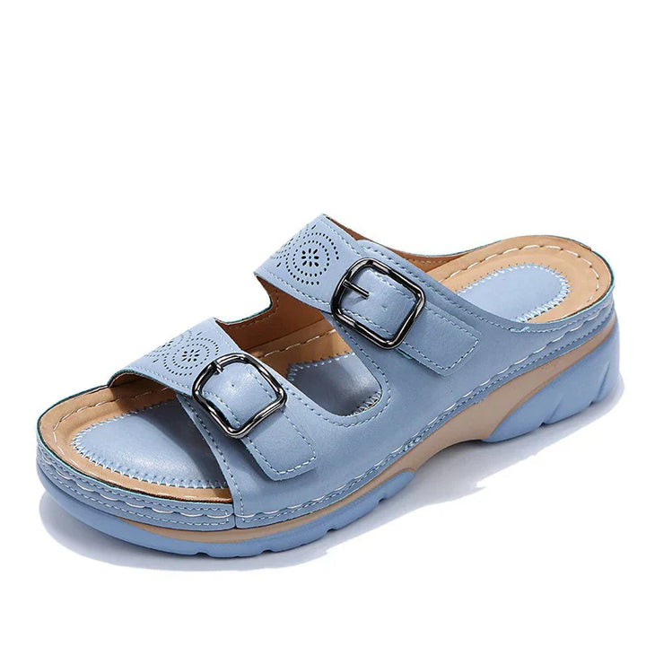 "Sandales orthopédiques en cuir pour femmes, élégantes et confortables, soutien plantaires, vue de près, couleur tendance"