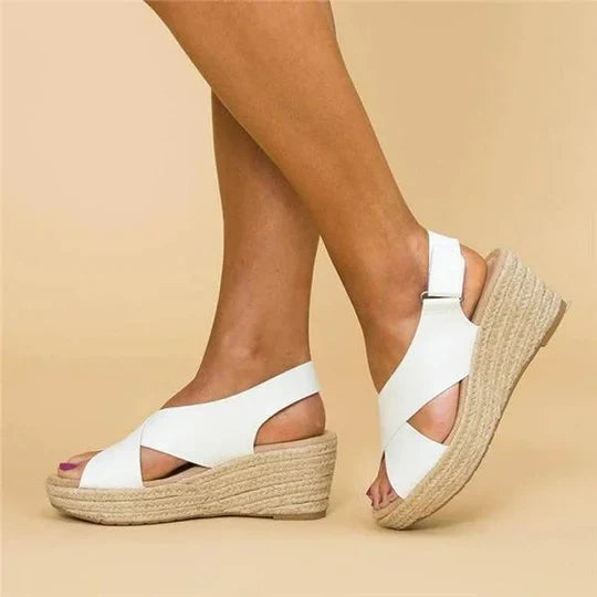 Sandales orthopédiques été, confort et style.  Soutien optimal, design élégant.  Idéales pour les pieds sensibles.