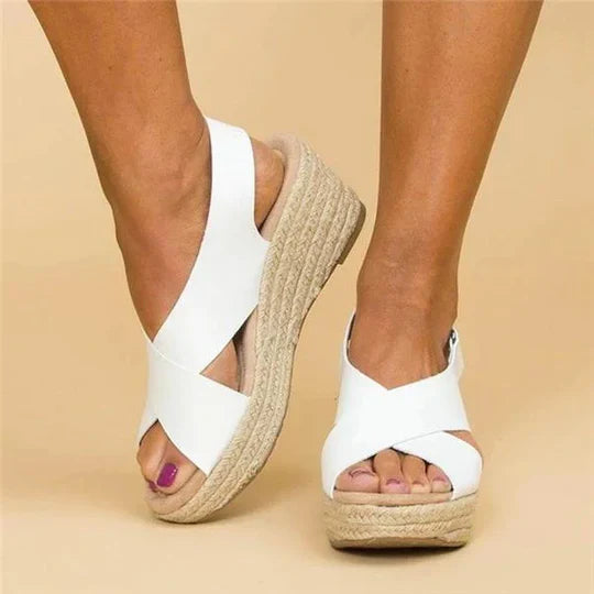 Sandales orthopédiques été, confort et style.  Soutien optimal, design élégant.  Idéales pour les pieds sensibles.