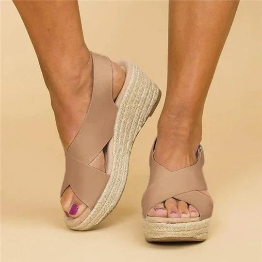 Sandales orthopédiques été, confort et style.  Soutien optimal, design élégant.  Idéales pour les pieds sensibles.