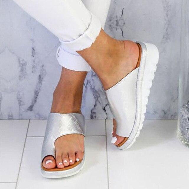"Sandales orthopédiques femme avec design ouvert, confort hallux valgus, semelle douce, couleur beige, fermeture réglable"