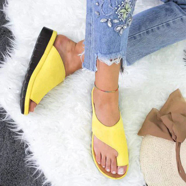 "Sandales orthopédiques femme avec design ouvert, confort hallux valgus, semelle douce, couleur beige, fermeture réglable"
