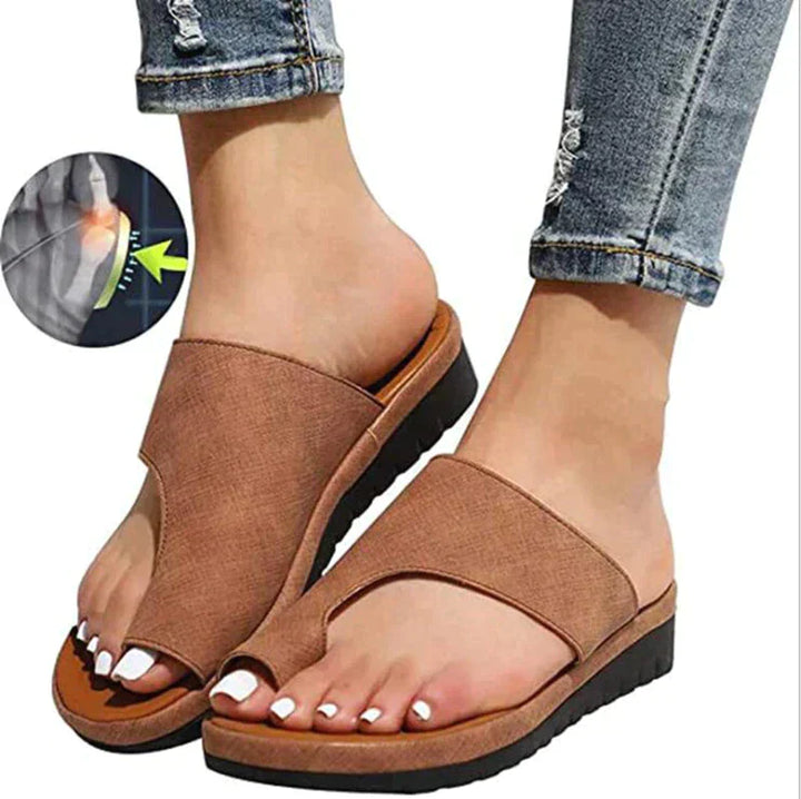 "Sandales orthopédiques femme avec design ouvert, confort hallux valgus, semelle douce, couleur beige, fermeture réglable"