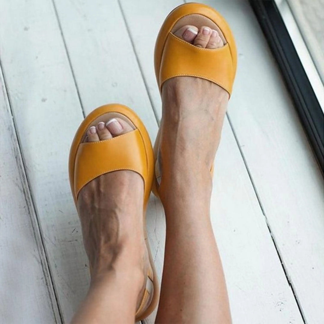 "Sandales orthopédiques femme colorées avec semelle ergonomique, vues de côté, idéales pour l'été et confort durable."