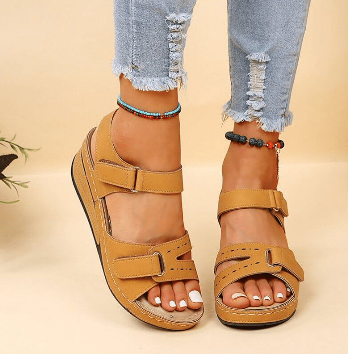 Sandales orthopédiques femme, confort supérieur. Design élégant et minimaliste.  Fermeture velcro.
