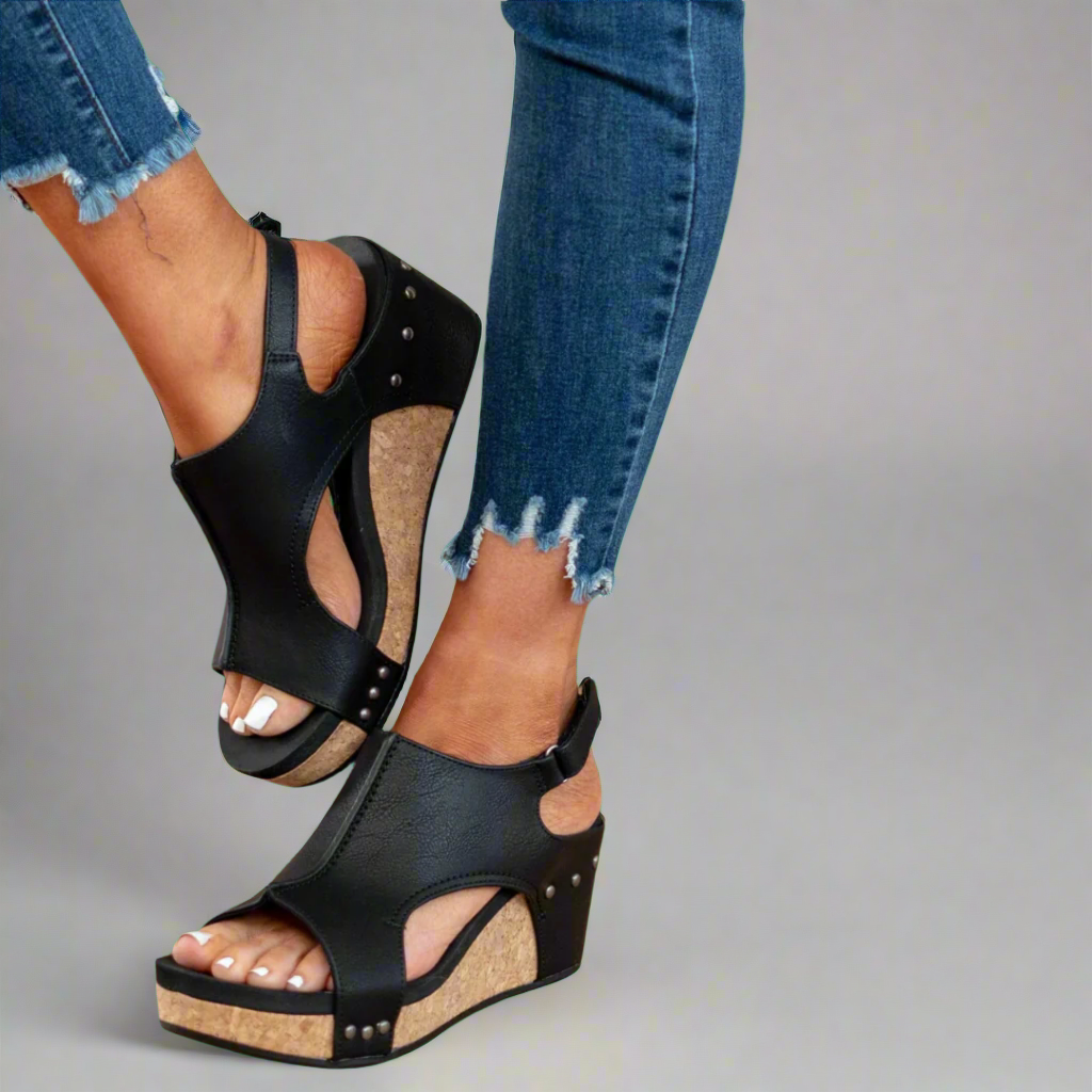 "Sandales orthopédiques femme noires ergonomiques avec semelle antidérapante pour confort et style élégant quotidien."