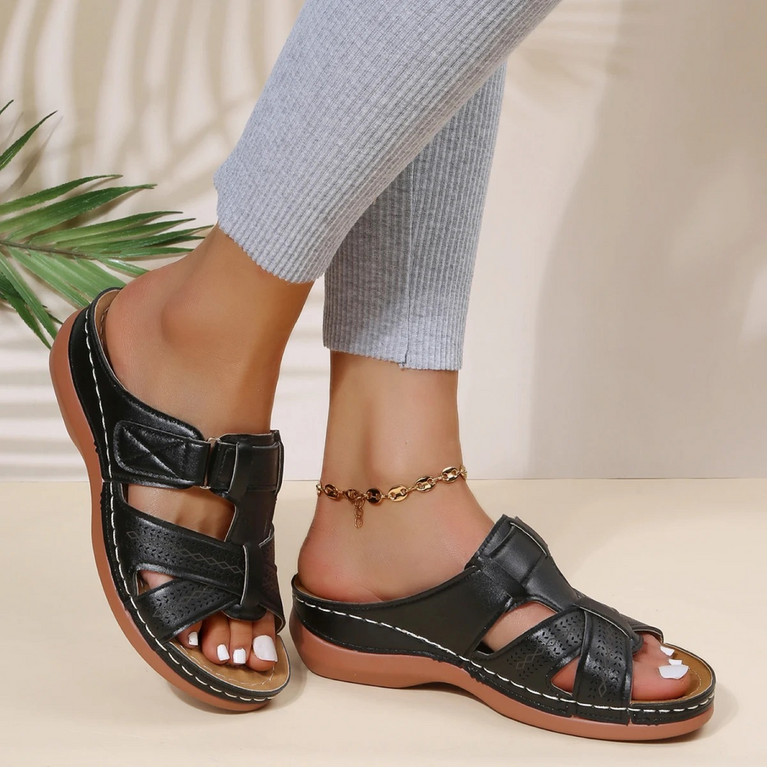 Sandales orthopédiques femmes: confort et style.  Design élégant, soutien optimal de la voûte plantaire.