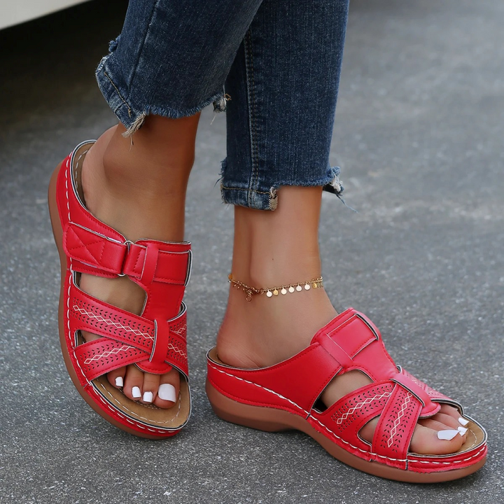 Sandales orthopédiques femmes: confort et style.  Design élégant, soutien optimal de la voûte plantaire.