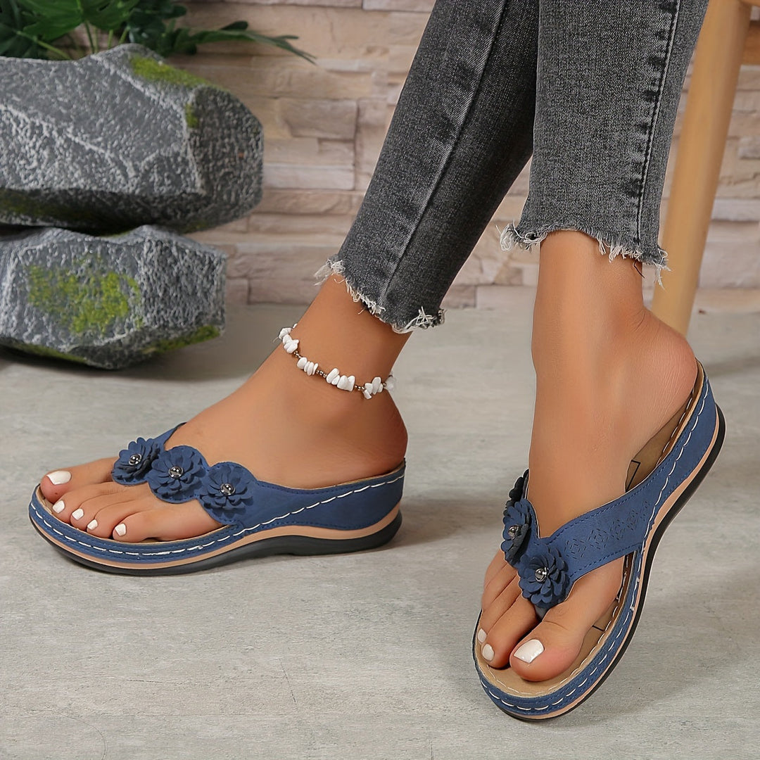 Sandales orthopédiques femmes, confort et style.  Soutien optimal de la voûte plantaire.  Design élégant.