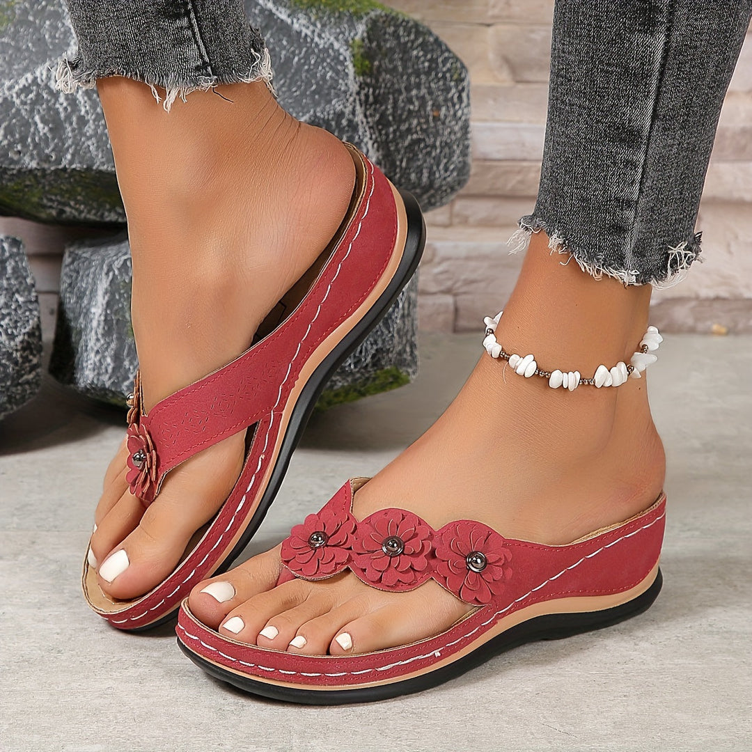 Sandales orthopédiques femmes, confort et style.  Soutien optimal de la voûte plantaire.  Design élégant.