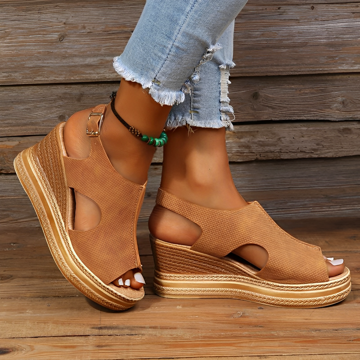 "Sandales orthopédiques Rosalie noires, design élégant et ergonomique, semelle souple, confort quotidien pour femmes."