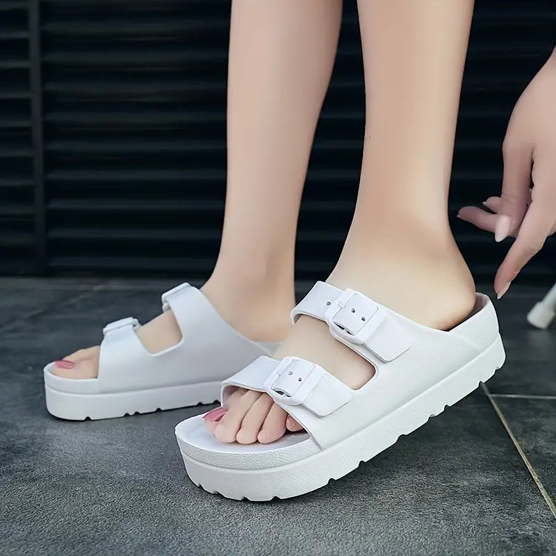 Chaussures d'été femme : sandales à plateforme avec coussin souple offrant un confort optimal et style.