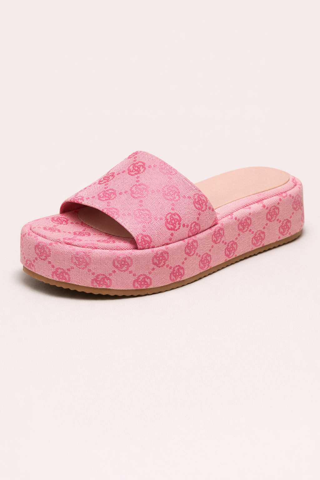 Sandales plateforme femme confortables, avec motif imprimé, parfaites pour la marche estivale.
