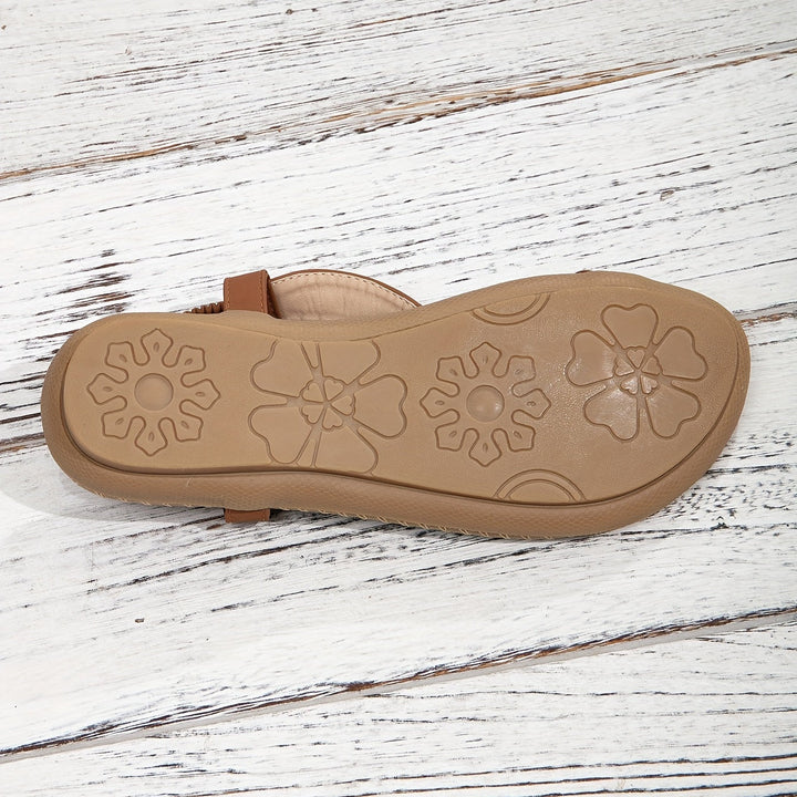 Sandales tongs bohèmes pour femme, fleurs perlées, élastiques, semelle souple, idéal été, look décontracté et chic.