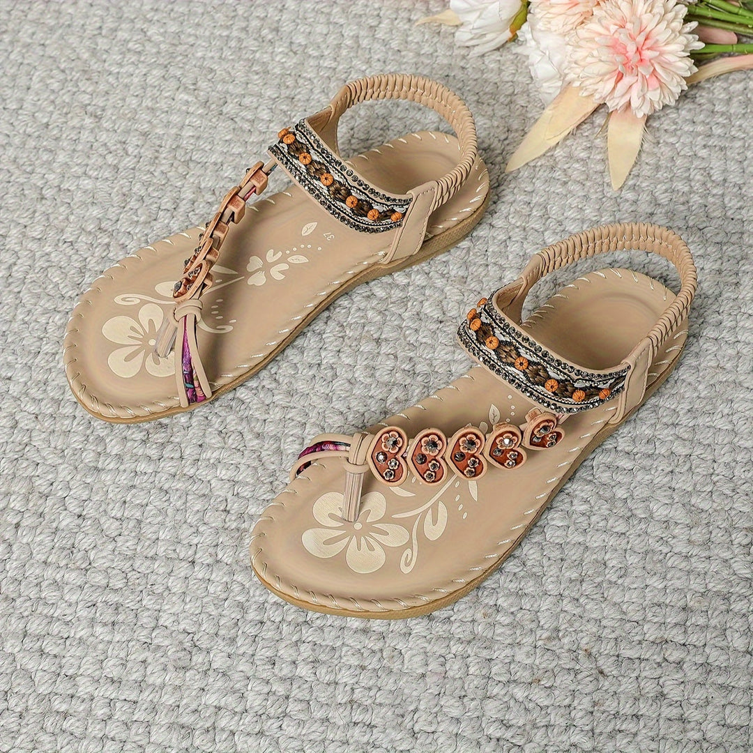 Sandales tongs bohèmes pour femme, fleurs perlées, élastiques, semelle souple, idéal été, look décontracté et chic.
