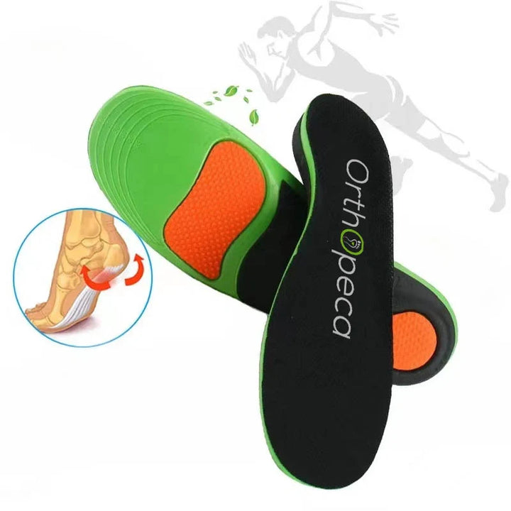 Gros plan sur les semelles orthopédiques amortissantes pour un confort maximal et une réduction de la douleur au pied.