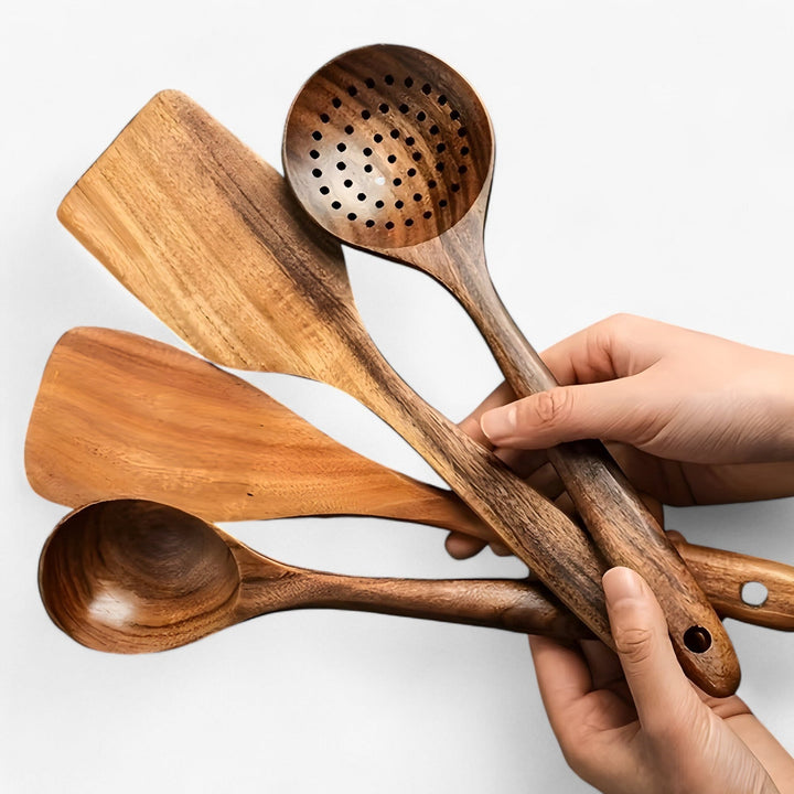 "Set d'ustensiles cuisine en bois naturel, 11 pièces, élégant et durable, résistant à la chaleur, pour usage quotidien."