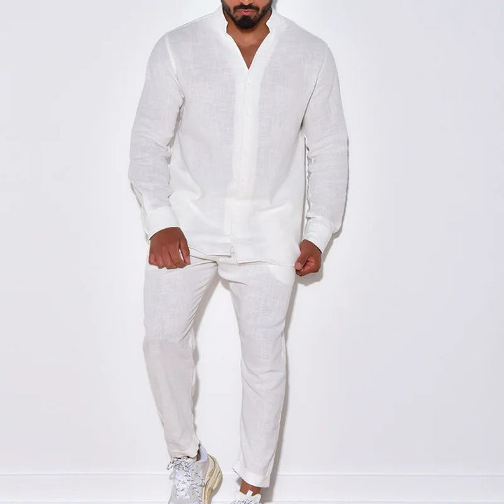 "Set en lin pour homme, élégance estivale, design chic et moderne, offrant confort et style pour journées ensoleillées."