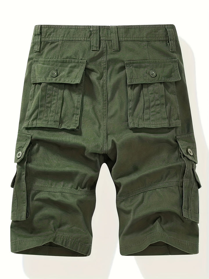 Short cargo homme kaki avec ceinture tressée, multiples poches cargo latérales, idéal pour un look d'été stylé.