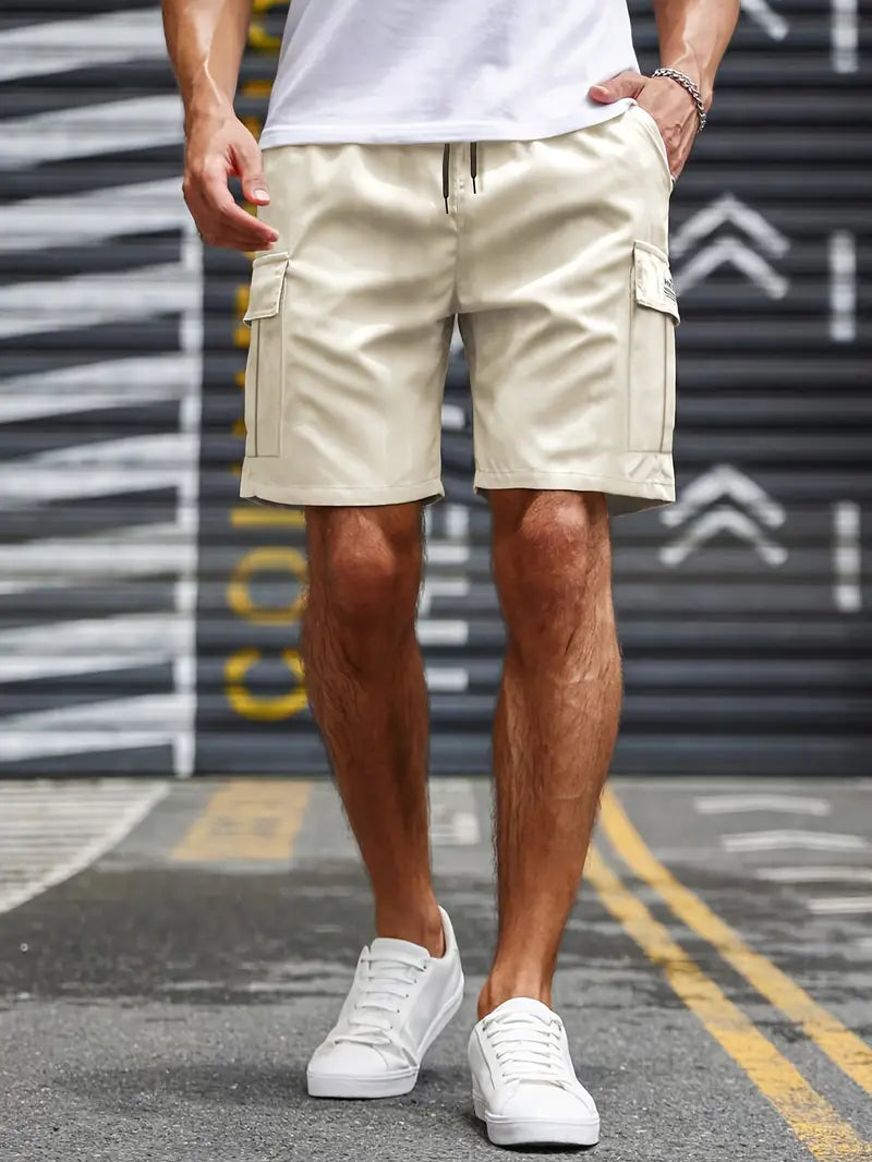 Short cargo gris chiné homme, luxe et confort, mode masculine estivale chic et versatile.