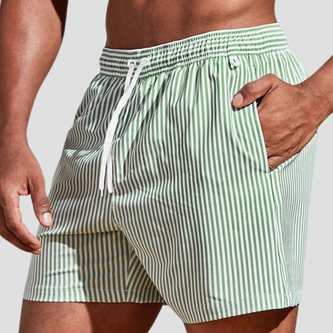 Short de bain à rayures pour hommes, style décontracté et élégant, taille élastique et poches latérales.