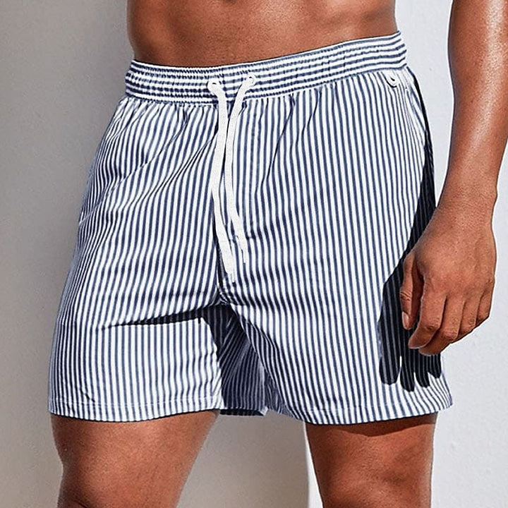 Short de bain homme polyvalent, confortable et durable, idéal pour les loisirs aquatiques et la plage.