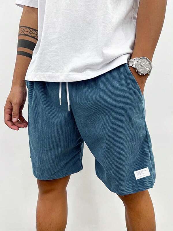 Short homme en velours côtelé beige, confortable et stretch, idéal pour l'été décontracté.