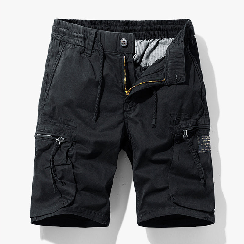 "Shorts cargo homme confortables, poches multiples, design décontracté pour style urbain et aventure extérieur."