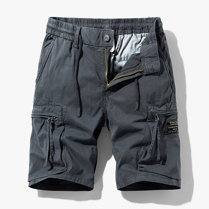 "Shorts cargo homme confortables, poches multiples, design décontracté pour style urbain et aventure extérieur."