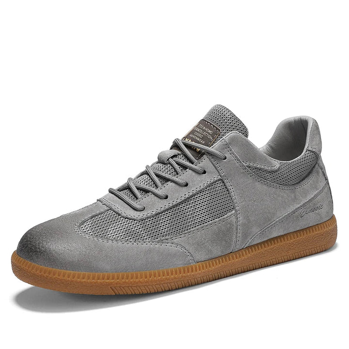 "Sneakers en cuir italien pour homme, élégantes, semelle antidérapante, couleur marron, confort quotidien."