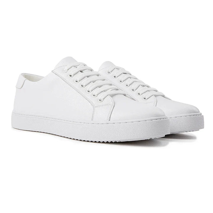"Sneakers en cuir pour homme, design épuré et moderne, couleur sobre, semelle rembourrée, élégance et confort assurés."