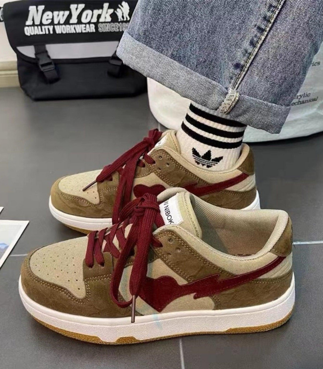 Baskets femme confortables à motif cœur, avec semelle amortissante pour un soutien optimal au quotidien.