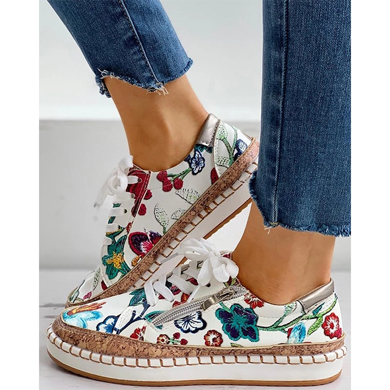 Sneakers orthopédiques fleuries pour femmes, confort quotidien et style décontracté. Idéales pour la marche.