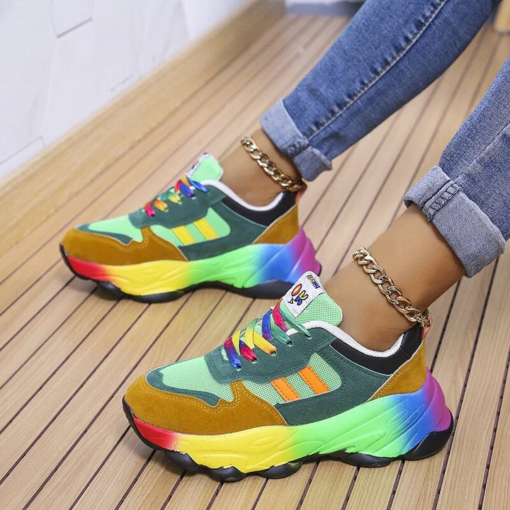 Sneakers plateforme multicolores femme. Design tendance, confort orthopédique et semelle ergonomique.