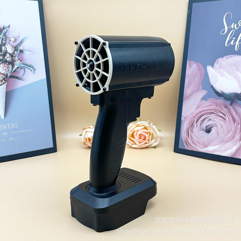 "Souffleur d'air haute pression compact, nettoyage efficace, design ergonomique léger idéal extérieur et intérieur."