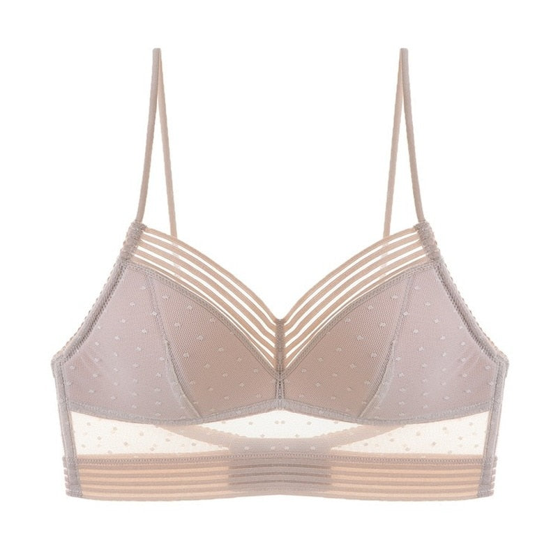 "Soutien-gorge invisible dos nu, sans armature, design élégant, idéal sous tenues dos nus, confort et style assuré."