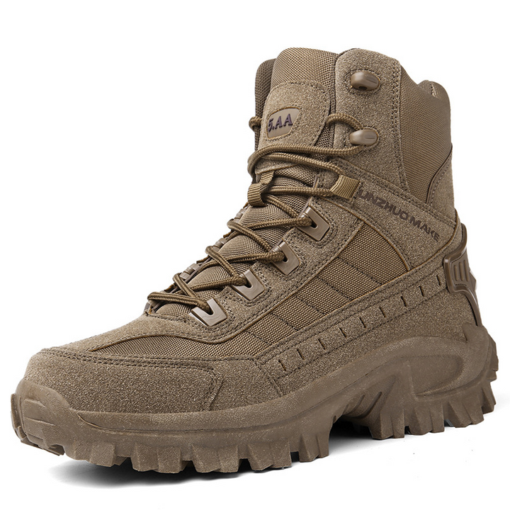 Chaussures militaires hommes robustes. Idéales pour extérieur, garantissant confort et durabilité.