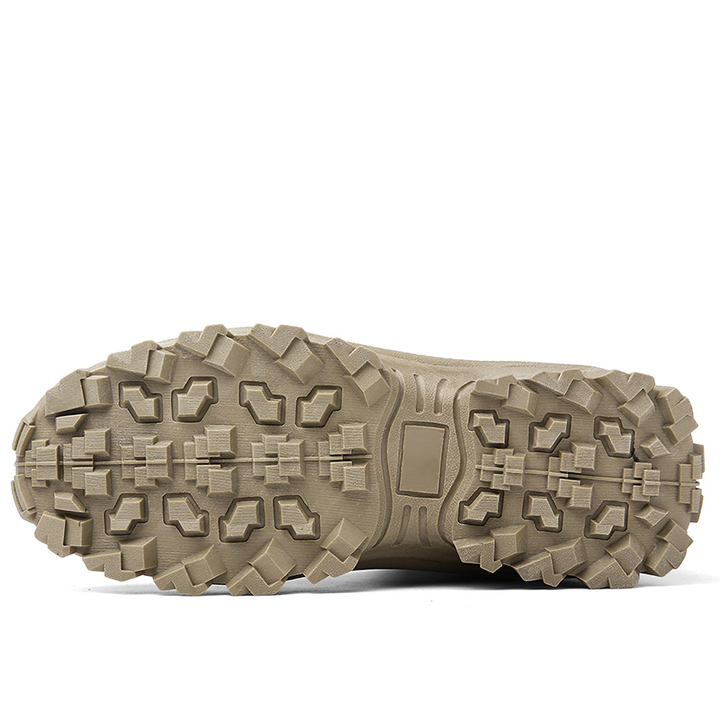 Bottes de randonnée hommes imperméables. Protection contre l'humidité, parfaites pour aventures automnales.