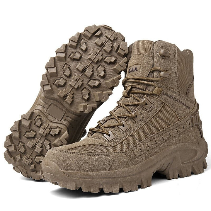 Focus sur la robustesse: bottes militaires hommes. Imperméables, fiables pour toute mission extérieure.