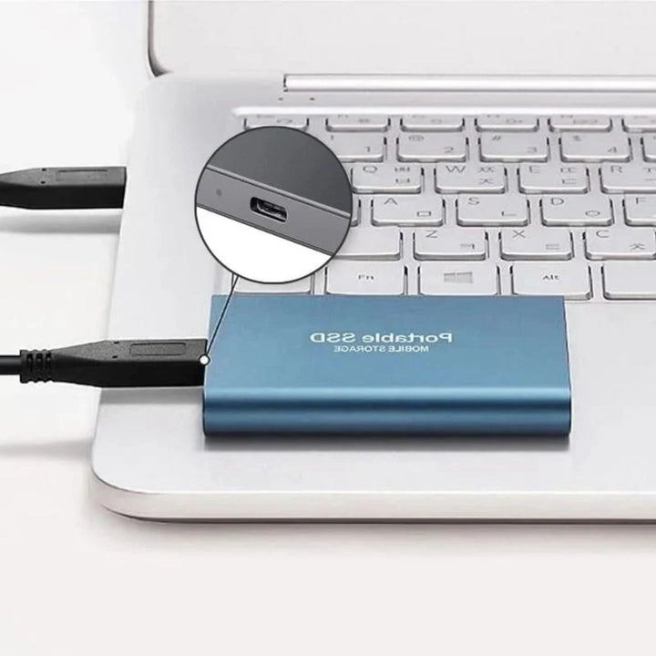 SSD externe ultra-rapide, 1-16 To. Stockage portable, design élégant et compact. Transfert de données rapide via USB 3.1.
