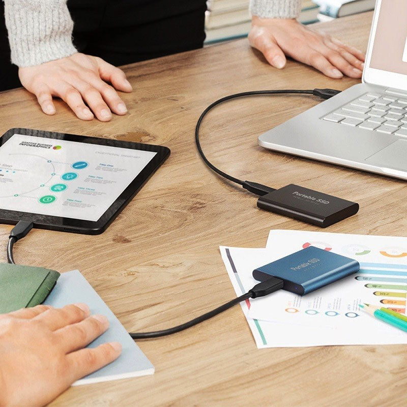 SSD portable ultra-rapide. Stockage compact et fiable.  Haute vitesse de transfert.