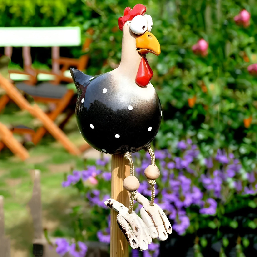 Statue poule résine, grands yeux, déco jardin, style unique.