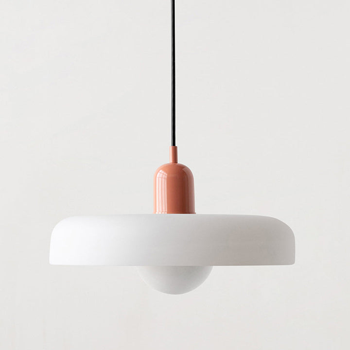 Suspension luminaire Bauhaus, verre coloré, design artistique, lumière douce.