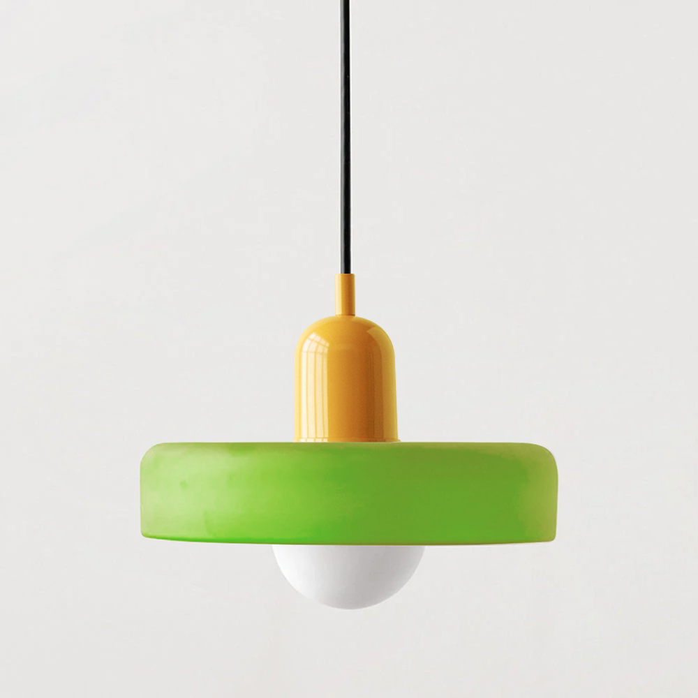 Suspension luminaire Bauhaus, verre coloré, design artistique, lumière douce.