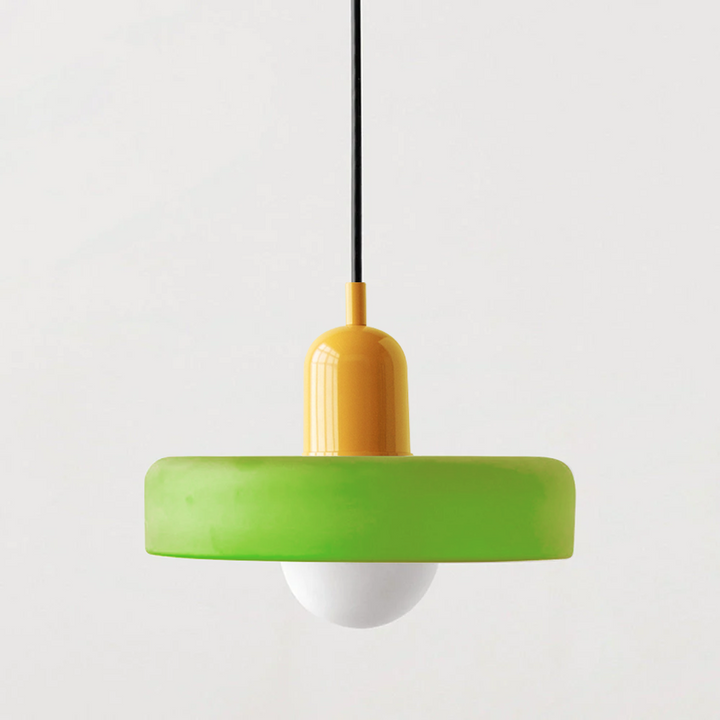 Suspension luminaire Bauhaus, verre coloré, design artistique, lumière douce.