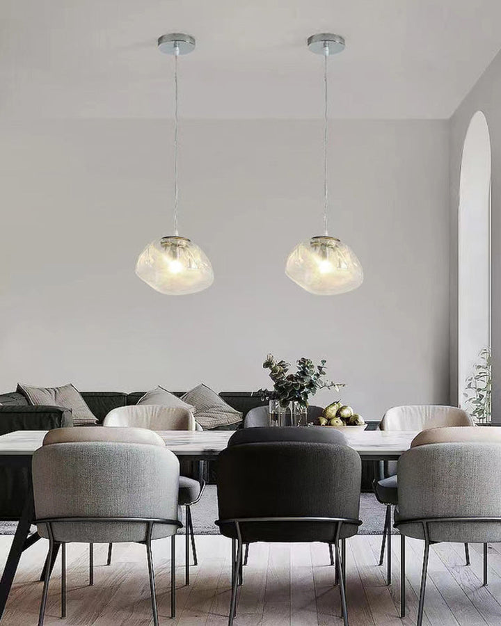 Suspension nuage en verre soufflé, éclairage design, luminaire élégant et aérien.