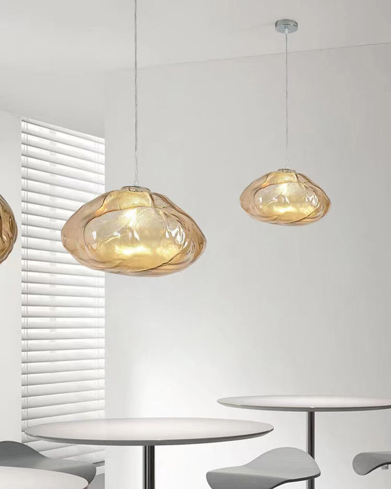 Suspension nuage en verre soufflé, éclairage design, luminaire élégant et aérien.