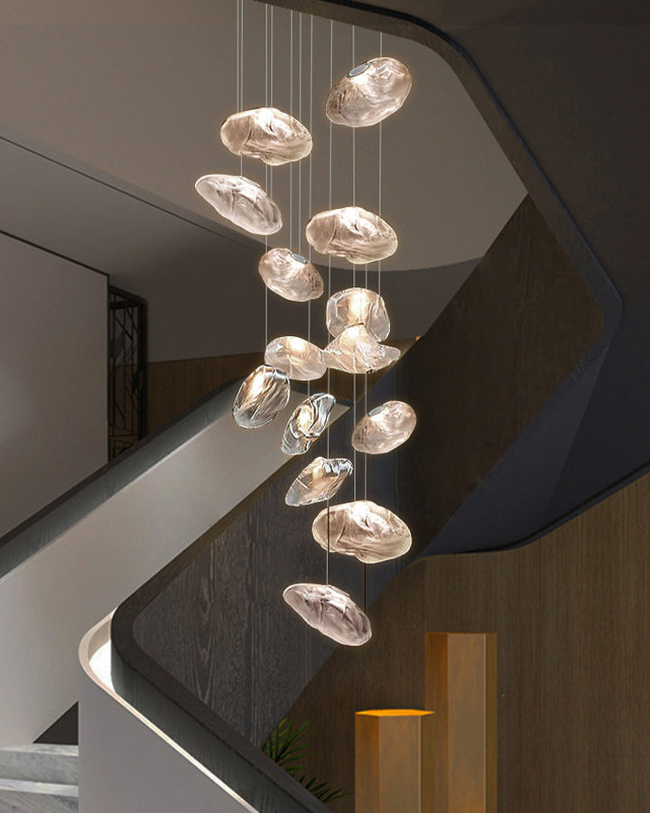 Suspension nuage en verre soufflé, éclairage design, luminaire élégant et aérien.
